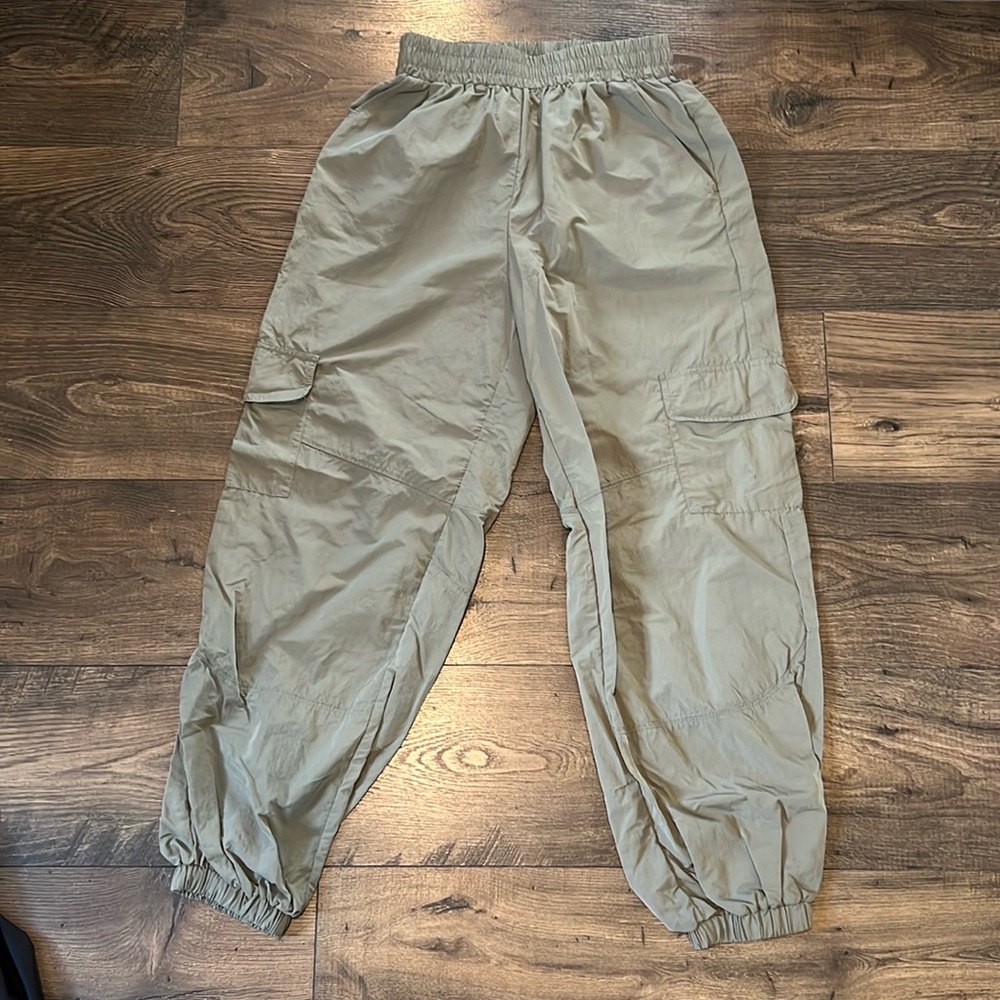 FOREVER 21 ATHLETIC CARGO JOGGERS SIZE XS